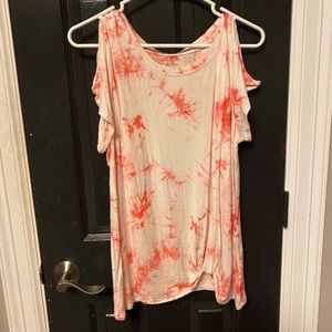 Tie-dye cold shoulder  top